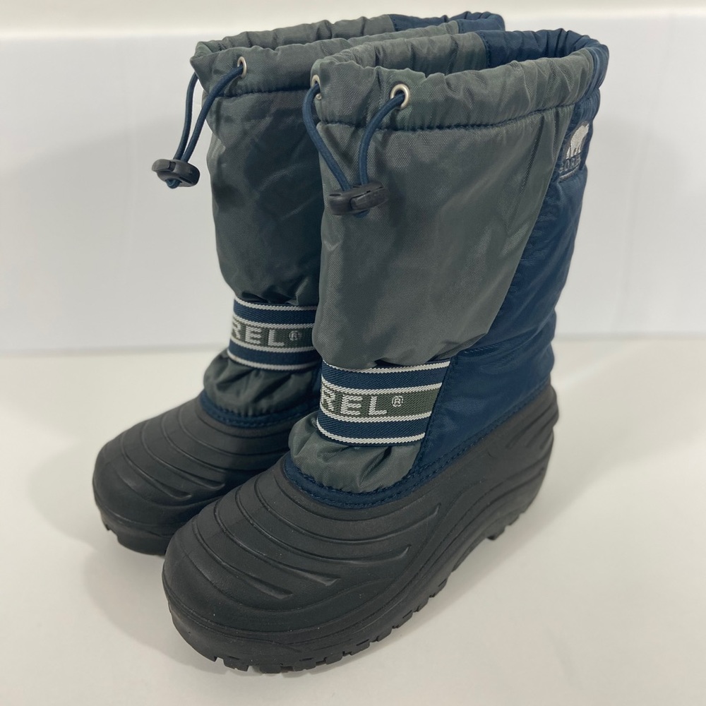 Sorel Kids waterproof snow boots Size 4